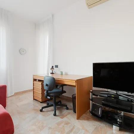 Appartement Guesthost - Milano- Lorenteggio Balcony Milan