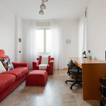 公寓 Guesthost - Milano- Lorenteggio Balcony 米兰