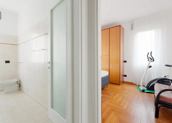 Guesthost - Milano- Lorenteggio Balcony Apartament Mediolan